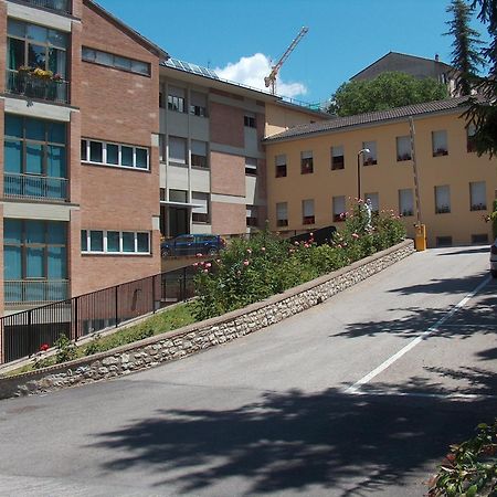 Casa Religiosa Di Ospitalita Nazareno Hotel Spoleto Buitenkant foto