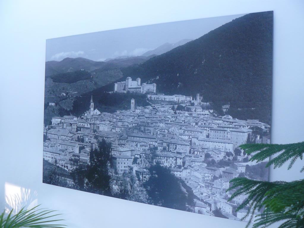 Casa Religiosa Di Ospitalita Nazareno Hotel Spoleto Buitenkant foto