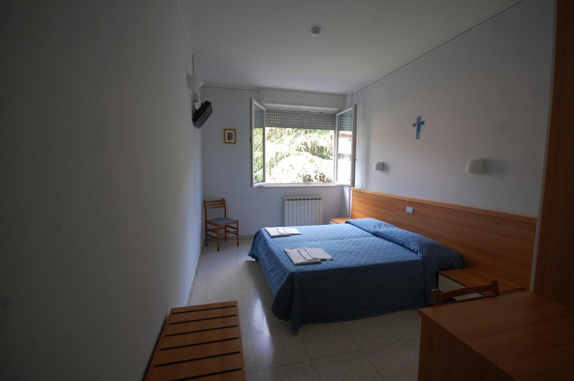 Casa Religiosa Di Ospitalita Nazareno Hotel Spoleto Buitenkant foto